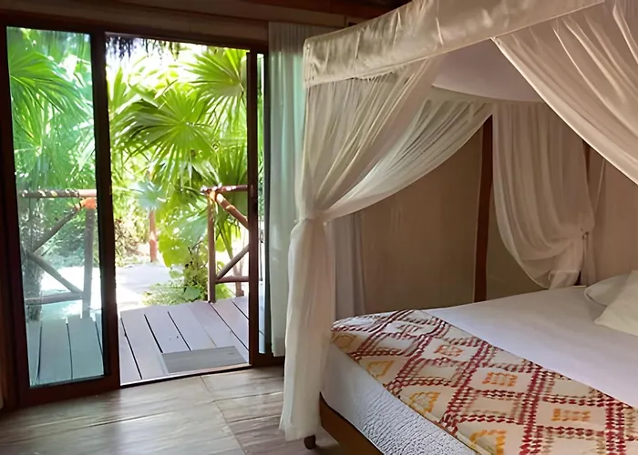 Apartment Stunning 6 Private & Ph /wifi/ac/pool/gym. *