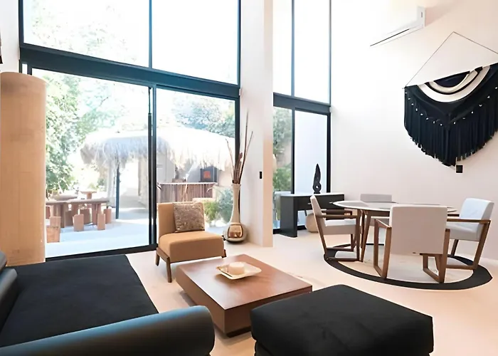 Apartment Stunning 6 Private & Ph /wifi/ac/pool/gym.