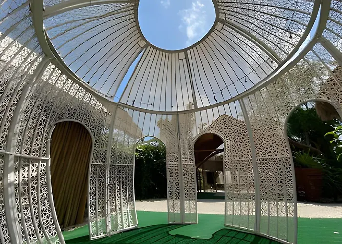 Stunning 6 Private & Ph /wifi/ac/pool/gym. *